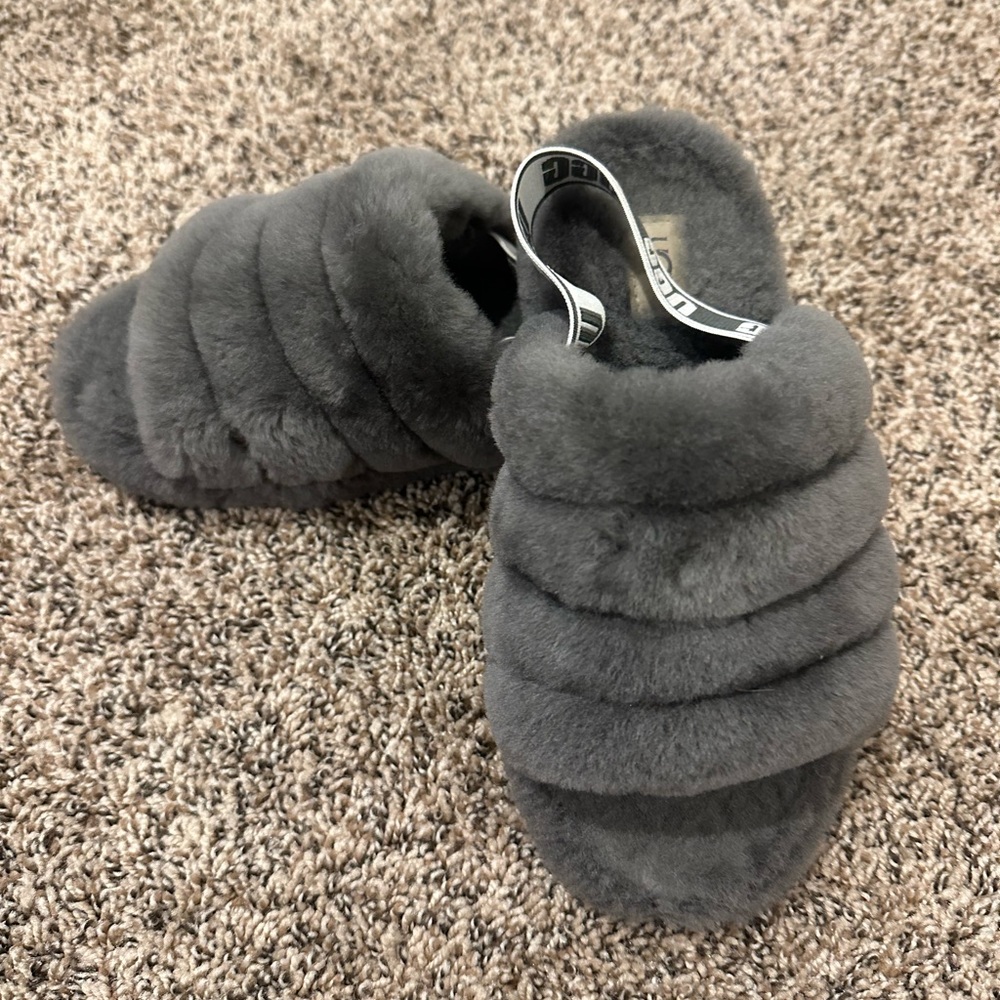 Ugg kids fluff slide